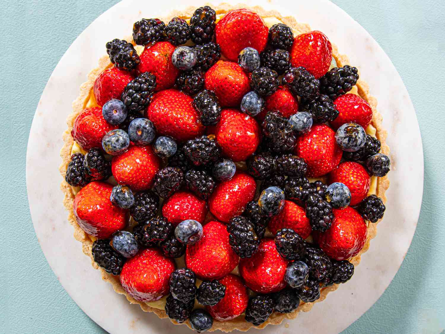 Overhead view of fruit tart