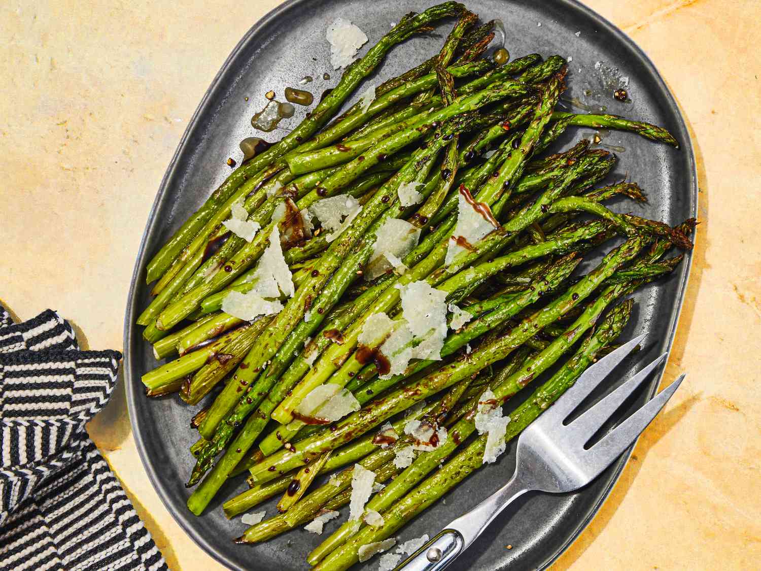 air-fryer asparagus hero